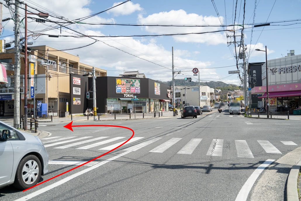 「担々麺 三国志 六地蔵店」への行き方の画像