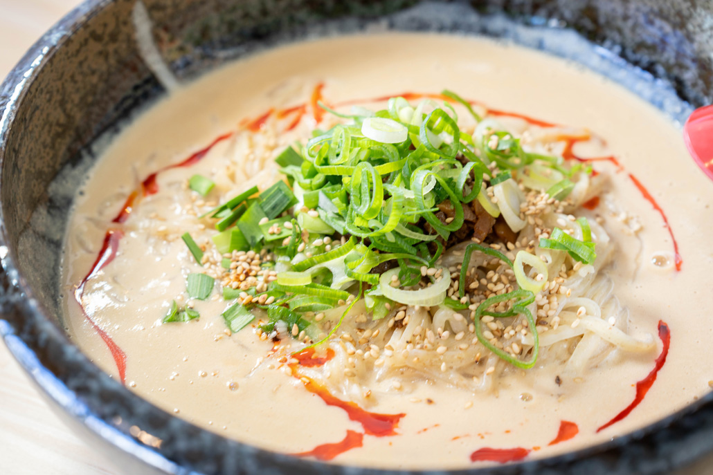 「担々麺 三国志 六地蔵店」の画像