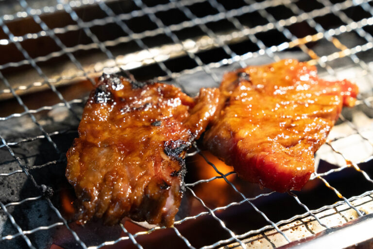 「ホルモン 焼肉 ひふみ屋」美味しそうに焼けたお肉の画像