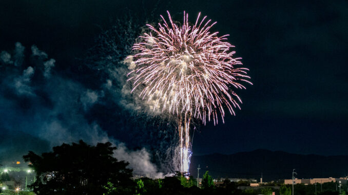 「宇治駐屯地納涼夏祭り」花火の画像