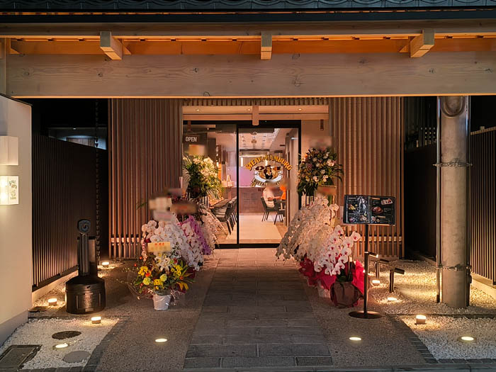 「BUFFALO HUNTER BLOOD KYOTO 京都伏見桃山店」の画像